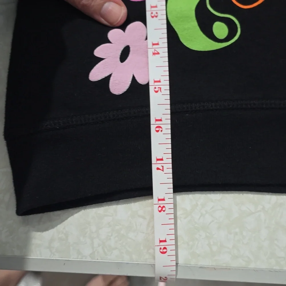 Disney's Minnie Mouse Sweat Suit  Size Medium 7/8‎